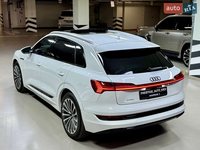 Внедорожник / Кроссовер Audi e-tron 2019 в Киеве