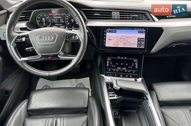 Внедорожник / Кроссовер Audi e-tron 2020 в 