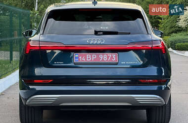 Внедорожник / Кроссовер Audi e-tron 2021 в 