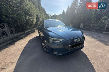 Внедорожник / Кроссовер Audi e-tron 2019 в 