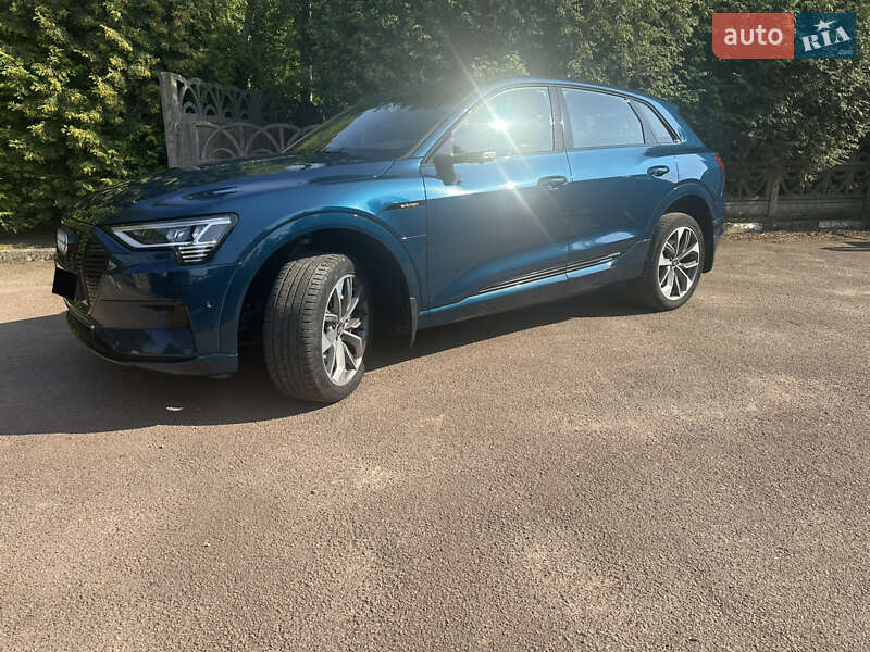 Позашляховик / Кросовер Audi e-tron 2019 в Івано-Франківську