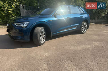 Внедорожник / Кроссовер Audi e-tron 2019 в 
