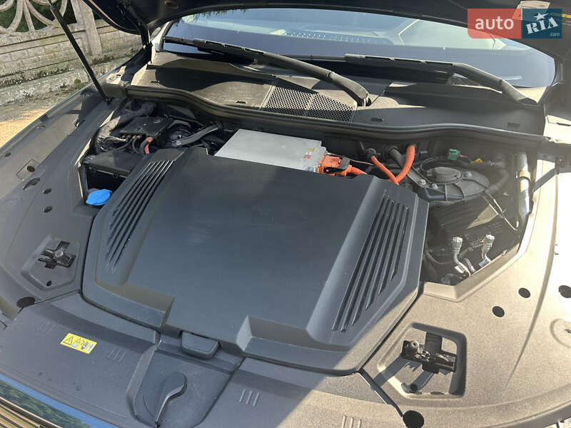 Позашляховик / Кросовер Audi e-tron 2019 в Івано-Франківську