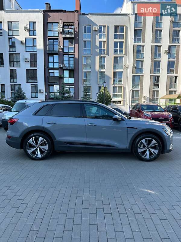 Внедорожник / Кроссовер Audi e-tron 2020 в Белогородке