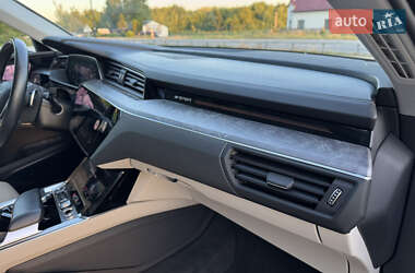 Внедорожник / Кроссовер Audi e-tron 2019 в 