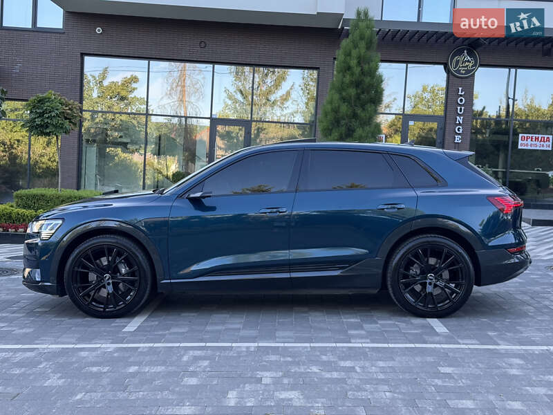 Внедорожник / Кроссовер Audi e-tron 2019 в Ужгороде