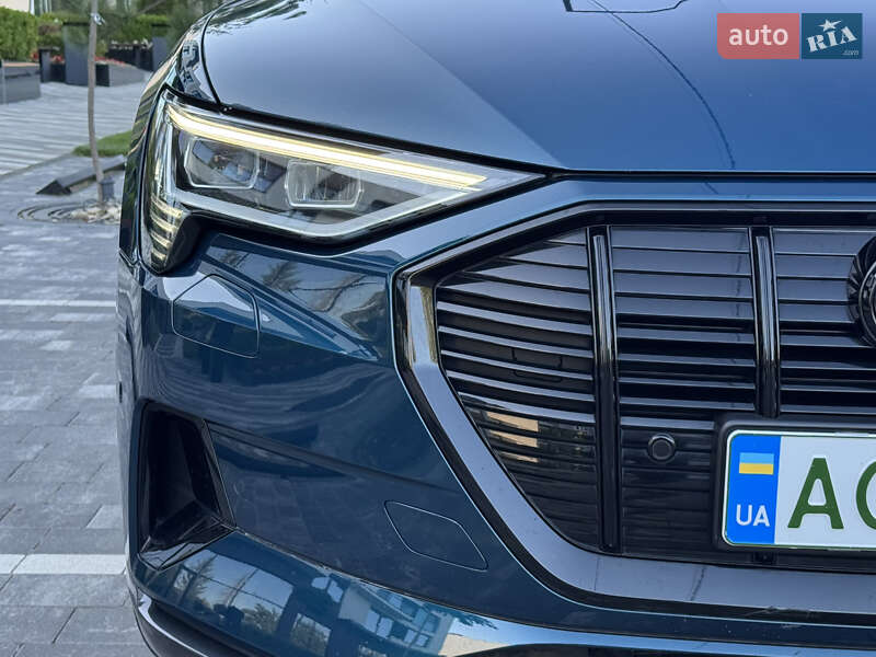 Внедорожник / Кроссовер Audi e-tron 2019 в Ужгороде