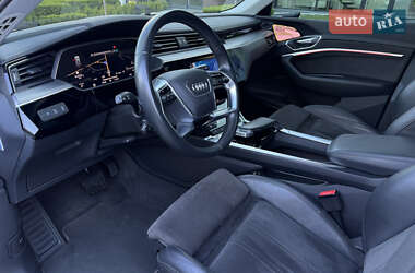 Внедорожник / Кроссовер Audi e-tron 2019 в 
