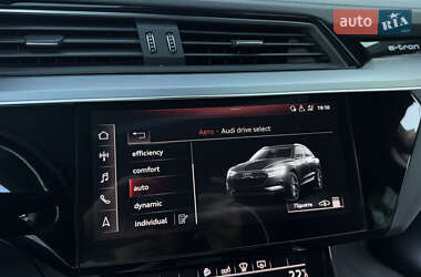 Внедорожник / Кроссовер Audi e-tron 2019 в 
