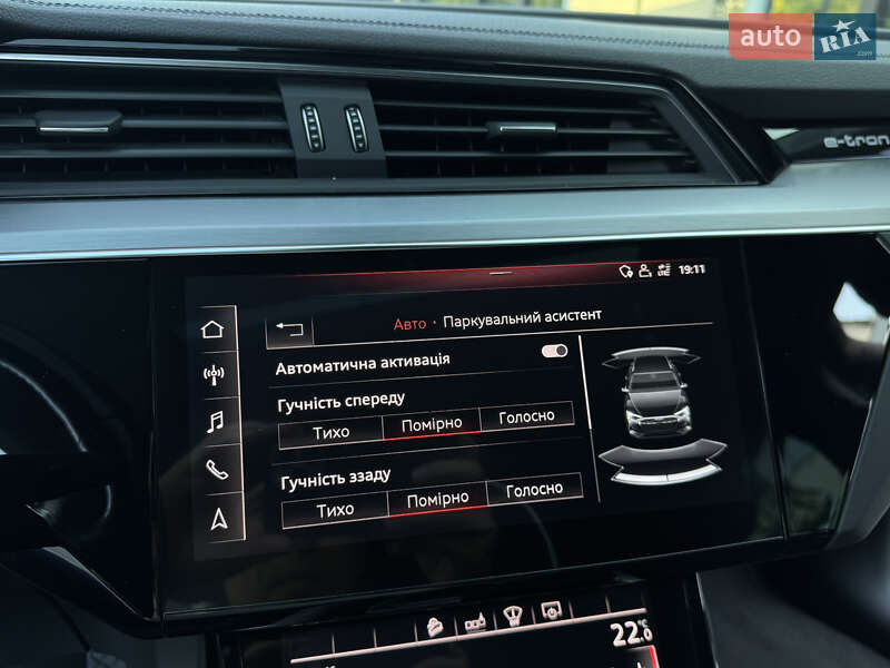 Внедорожник / Кроссовер Audi e-tron 2019 в Ужгороде
