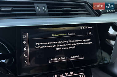 Внедорожник / Кроссовер Audi e-tron 2019 в 