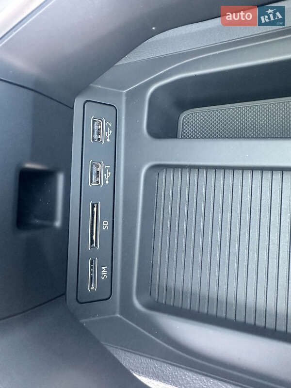 Внедорожник / Кроссовер Audi e-tron 2020 в Иршаве фото 8 Внедорожник / Кроссовер Audi e-tron 2020 в Иршаве