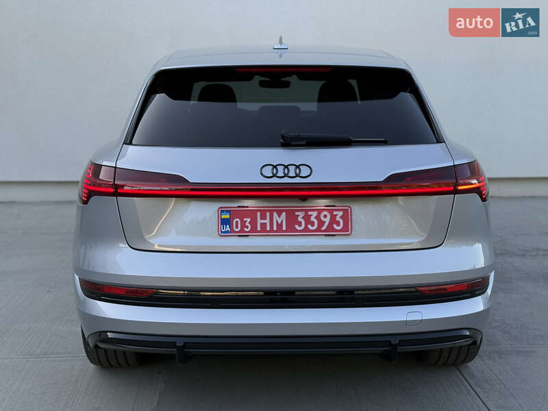 Внедорожник / Кроссовер Audi e-tron 2022 в Киеве