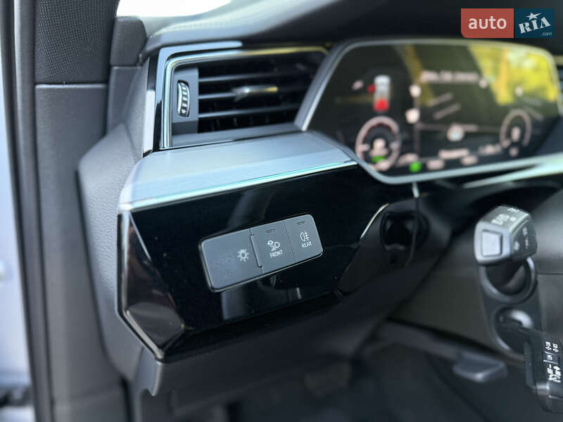 Внедорожник / Кроссовер Audi e-tron 2022 в Киеве