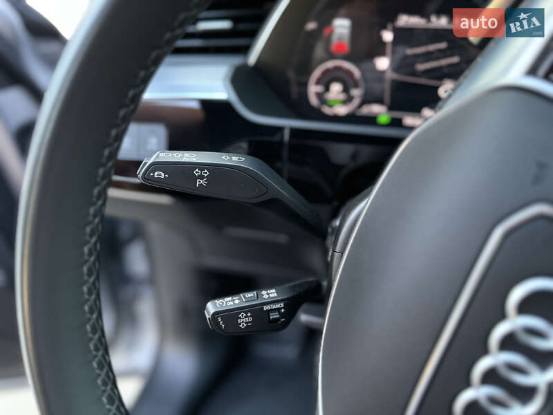 Внедорожник / Кроссовер Audi e-tron 2022 в Киеве