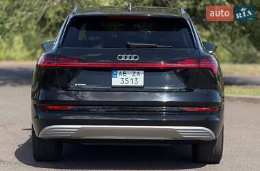 Внедорожник / Кроссовер Audi e-tron 2019 в 