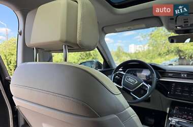Внедорожник / Кроссовер Audi e-tron 2019 в 