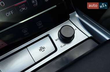 Внедорожник / Кроссовер Audi e-tron 2019 в 
