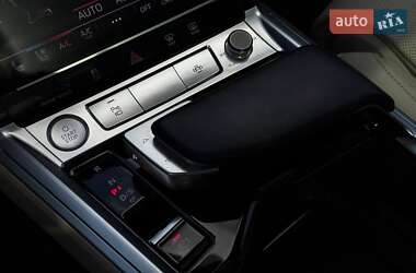 Внедорожник / Кроссовер Audi e-tron 2019 в 