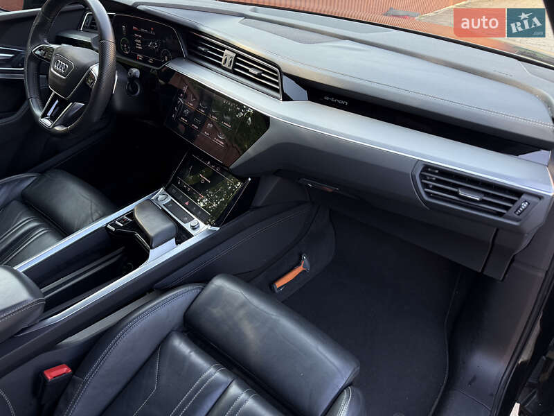 Внедорожник / Кроссовер Audi e-tron 2019 в Коломые