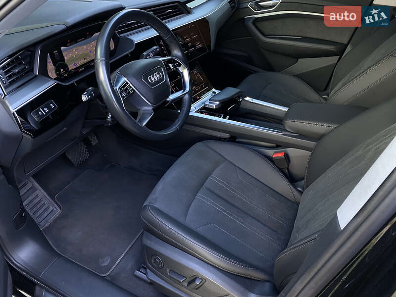 Внедорожник / Кроссовер Audi e-tron 2019 в Днепре