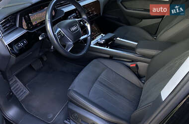 Внедорожник / Кроссовер Audi e-tron 2019 в 
