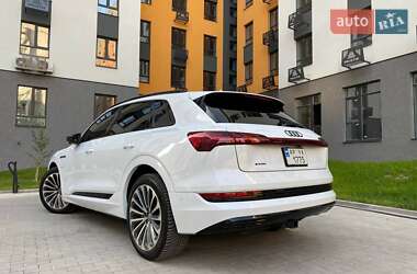 Внедорожник / Кроссовер Audi e-tron 2019 в 