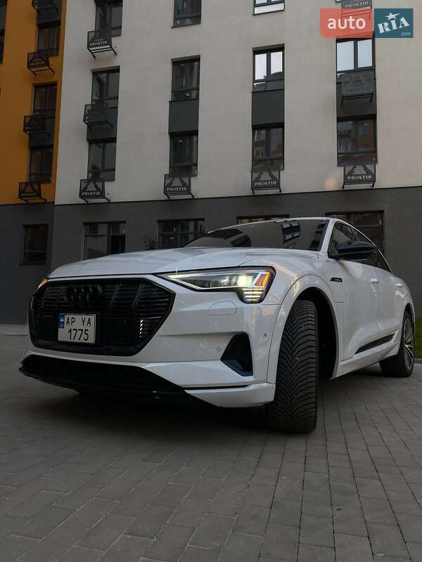 Внедорожник / Кроссовер Audi e-tron 2019 в Запорожье