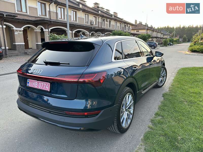 Внедорожник / Кроссовер Audi e-tron 2022 в Киеве фото 30 Внедорожник / Кроссовер Audi e-tron 2022 в Киеве