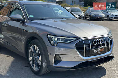 Внедорожник / Кроссовер Audi e-tron 2019 в 