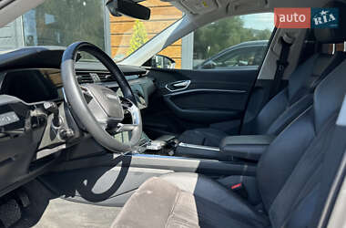 Внедорожник / Кроссовер Audi e-tron 2019 в 