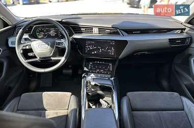 Внедорожник / Кроссовер Audi e-tron 2019 в 