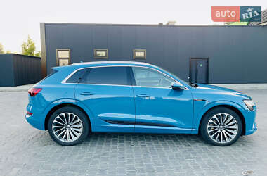Внедорожник / Кроссовер Audi e-tron 2019 в 