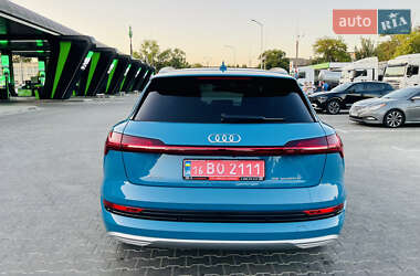 Внедорожник / Кроссовер Audi e-tron 2019 в 