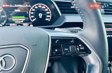 Внедорожник / Кроссовер Audi e-tron 2019 в 