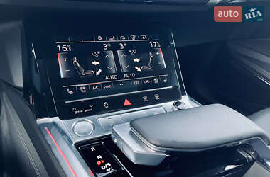 Внедорожник / Кроссовер Audi e-tron 2019 в 