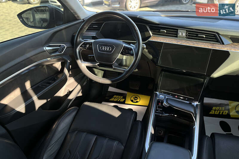Внедорожник / Кроссовер Audi e-tron 2019 в Мукачево