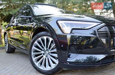Внедорожник / Кроссовер Audi e-tron 2020 в 