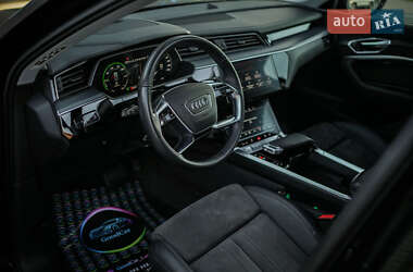 Внедорожник / Кроссовер Audi e-tron 2019 в 