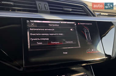 Внедорожник / Кроссовер Audi e-tron 2020 в 