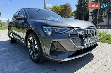 Внедорожник / Кроссовер Audi e-tron 2021 в 