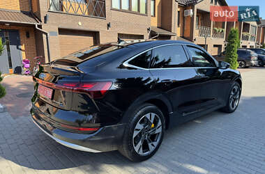Внедорожник / Кроссовер Audi e-tron 2023 в 