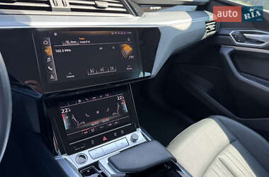 Внедорожник / Кроссовер Audi e-tron 2023 в 