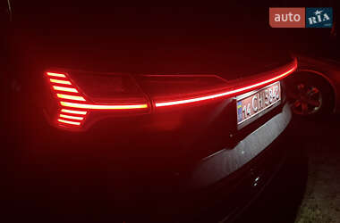 Внедорожник / Кроссовер Audi e-tron 2019 в 