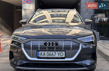 Внедорожник / Кроссовер Audi e-tron 2019 в 