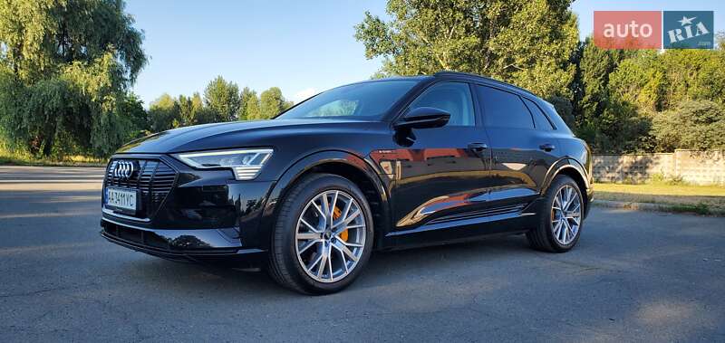 Внедорожник / Кроссовер Audi e-tron 2019 в Киеве