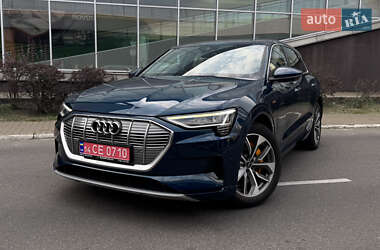Внедорожник / Кроссовер Audi e-tron 2019 в 