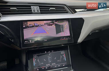 Внедорожник / Кроссовер Audi e-tron 2019 в 