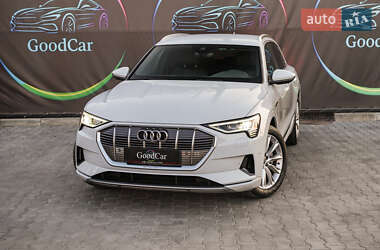 Внедорожник / Кроссовер Audi e-tron 2020 в 