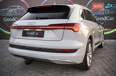 Внедорожник / Кроссовер Audi e-tron 2020 в 